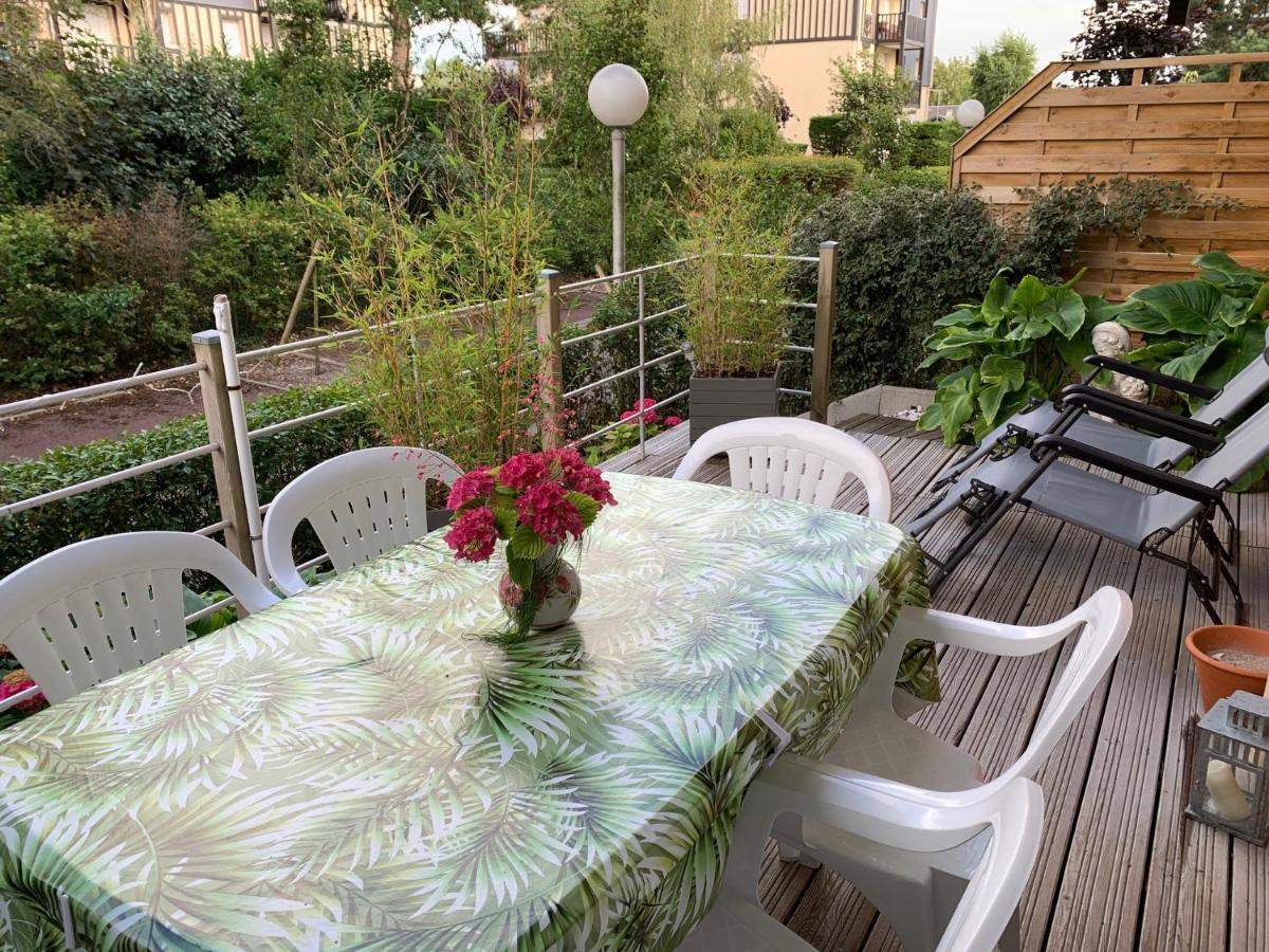 Apartment Cabourg, Plain Pied Avec Terrasse Acces Direct A La